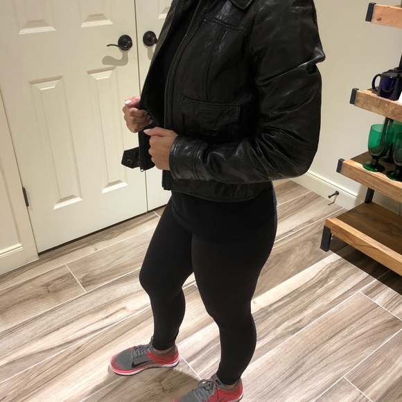 Leather jacket - Picture 4 of 5